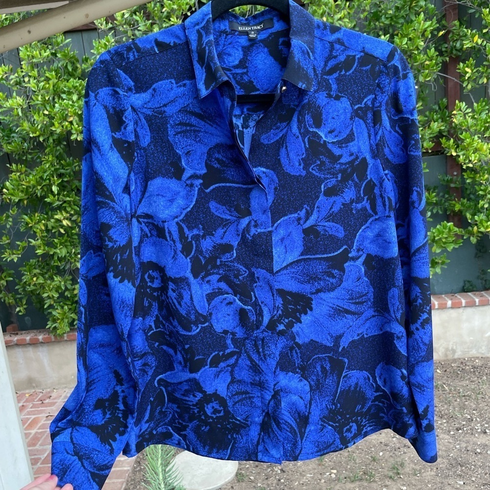 Ellen Tracy button down